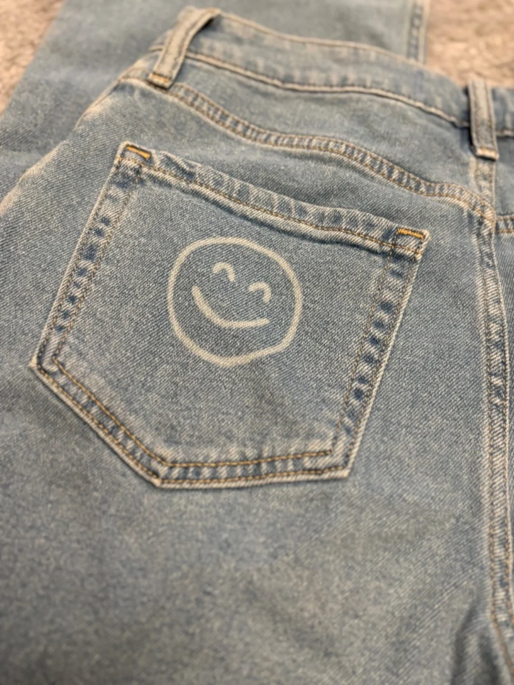Women's Hollister Ultra High Rise Dad Jeans - Picture 5 of 7